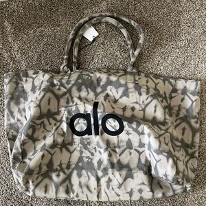 ALO Yoga Gray Plush Tote Bag with Camouflage Pattern